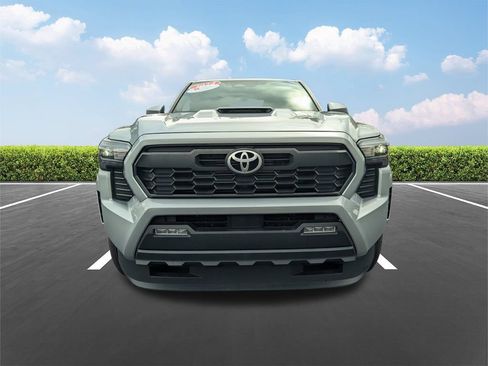 Used 2024 Toyota Tacoma TRD Sport RWD image 10