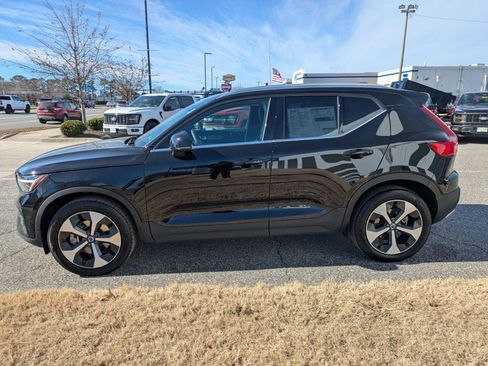 New 2025 Volvo XC40 B5 Plus w/ Protection Package Premier image 7