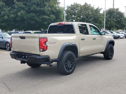 Used 2024 Chevrolet Colorado Trail Boss w/ Advanced Trailering Package AWD/4WD image 5