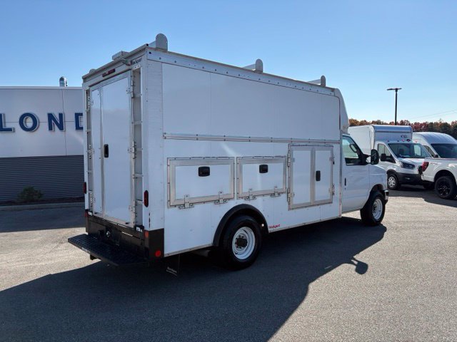 Used 2025 Ford E-350 and Econoline 350 Super Duty w/ Power Equipment Group RWD image 3