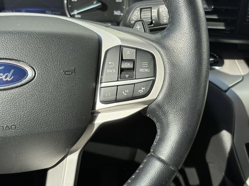 Used 2020 Ford Explorer XLT image 19