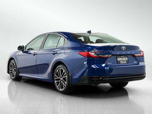 Used 2026 Toyota Camry XLE FWD image 3