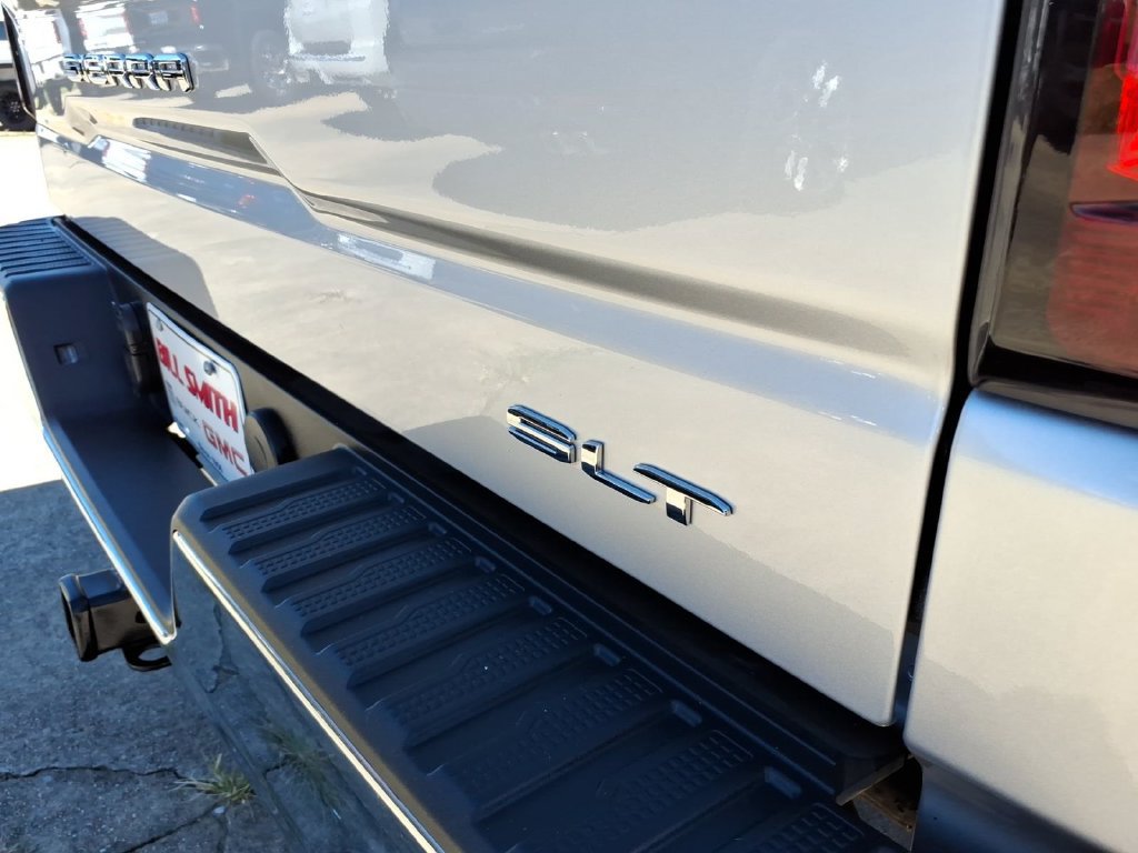 Used 2022 GMC Sierra 1500 SLT w/ SLT Convenience Package AWD/4WD image 15