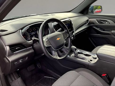 Used 2023 Chevrolet Traverse LT AWD/4WD image 14