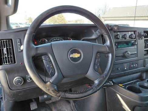 Used 2020 Chevrolet Express 3500 w/ Driver Convenience Package image 17