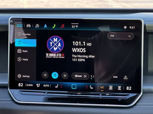 New 2025 Volkswagen Tiguan SE R-Line AWD/4WD image 12