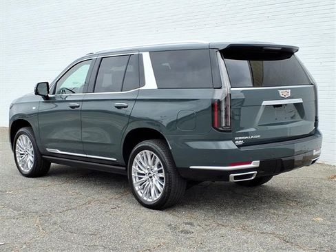 New 2026 Cadillac Escalade Luxury image 3