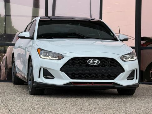 Used 2019 Hyundai Veloster Turbo FWD image 18