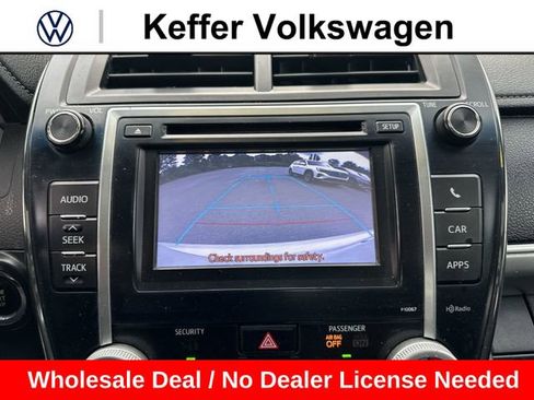 Used 2012 Toyota Camry SE w/ Leather Pkg FWD image 24