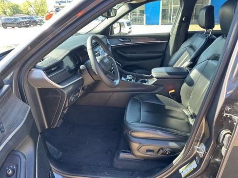 Used 2024 Jeep Grand Cherokee Limited 4xe AWD/4WD image 17