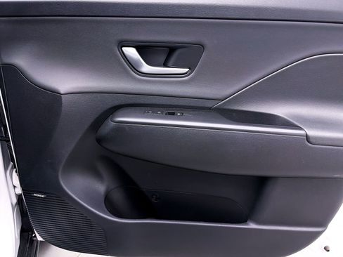 Used 2024 Hyundai Kona Limited image 42