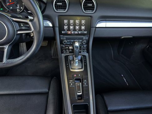 Used 2017 Porsche 718 Boxster image 39