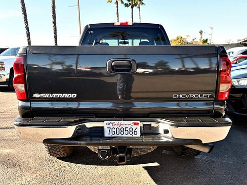 Used 2004 Chevrolet Silverado 2500 LT w/ Skid Plate Package image 6