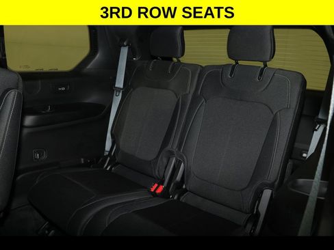 New 2026 Jeep Grand Cherokee L Laredo image 11