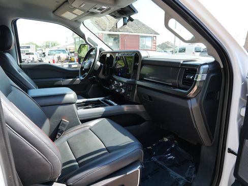 Certified 2024 Ford F250 Lariat AWD/4WD image 11