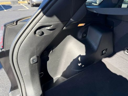 Used 2019 Jeep Cherokee Limited image 37