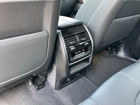 Used 2026 BMW X5 xDrive40i w/ Climate Comfort Package image 8