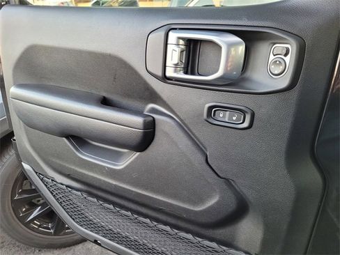 Certified 2024 Jeep Wrangler Sport S image 15