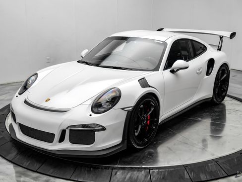 Used 2016 Porsche 911 GT3 RS RWD image 7