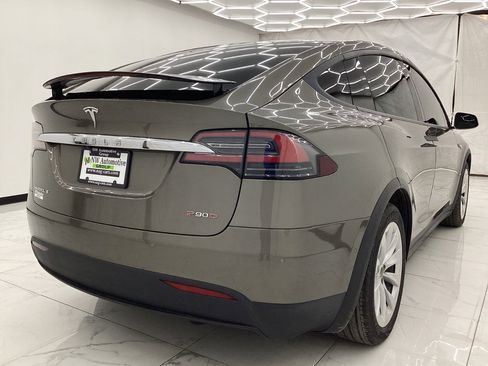 Used 2016 Tesla Model X 75D image 10