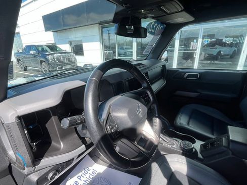 Used 2022 Ford Bronco Black Diamond image 17
