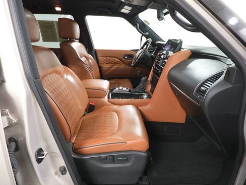 Used 2023 INFINITI QX80 Sensory w/ All-Season Package AWD/4WD image 34