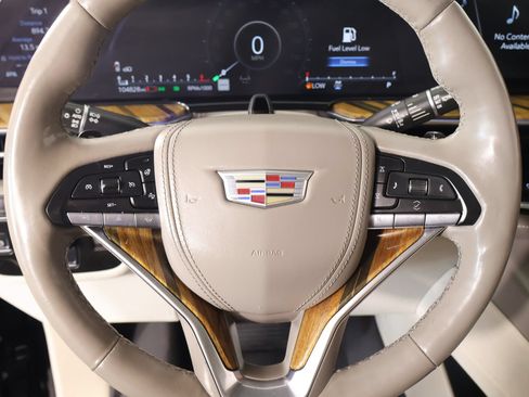 Used 2021 Cadillac Escalade Sport Platinum w/ LPO, ONYX Package AWD/4WD image 3