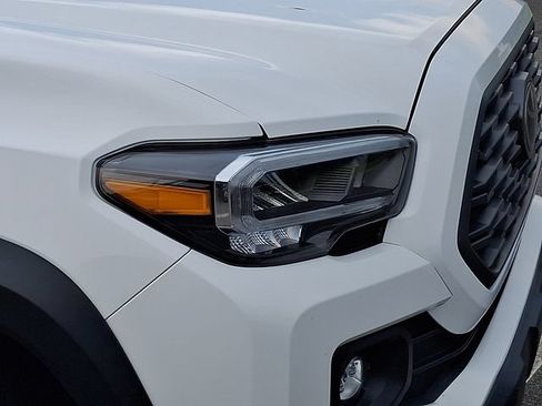 Used 2021 Toyota Tacoma TRD Off-Road AWD/4WD image 28