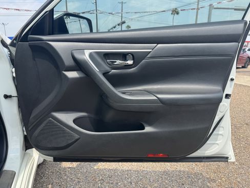 Used 2016 Nissan Altima 2.5 SR FWD image 32