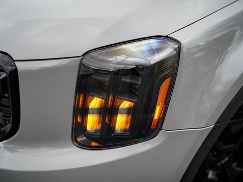 Used 2024 Kia Telluride SX X-Line image 3