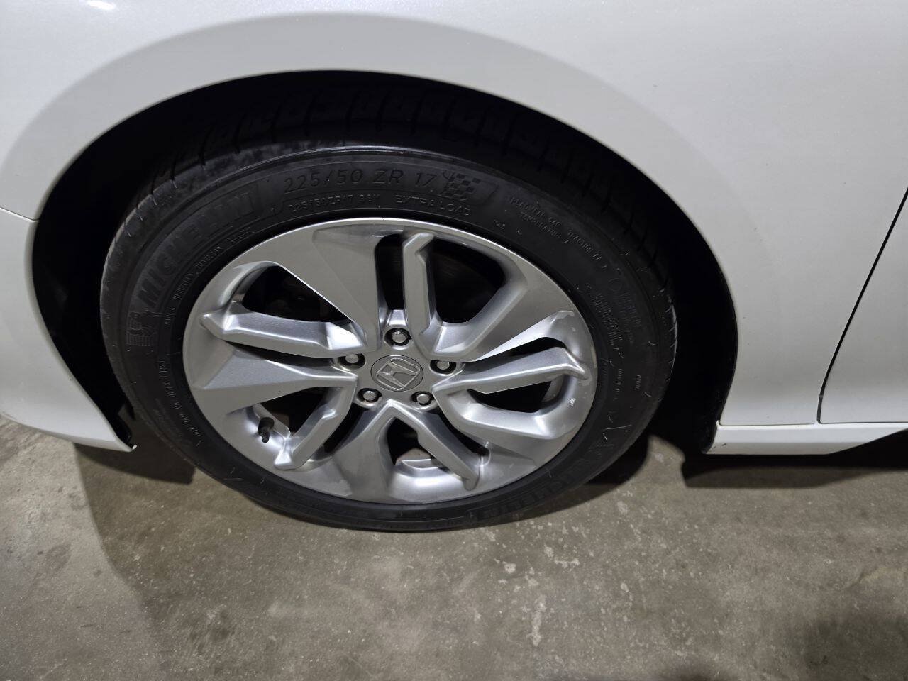Used 2019 Honda Accord LX image 23