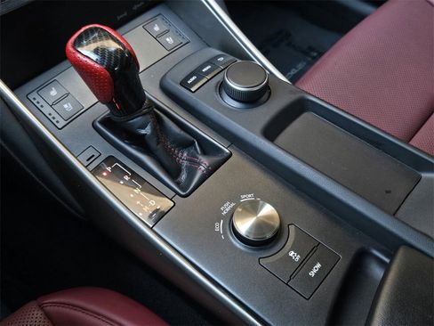 Used 2018 Lexus IS 300 image 22