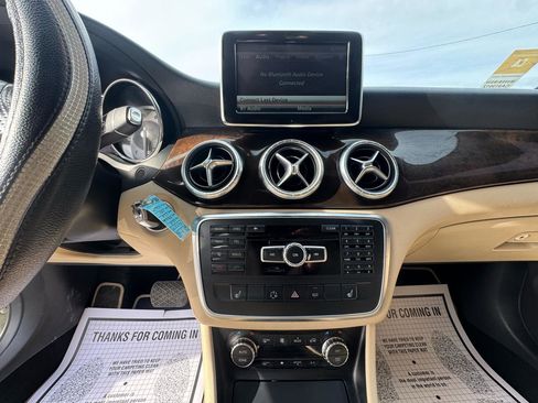Used 2014 Mercedes-Benz CLA 250 image 16