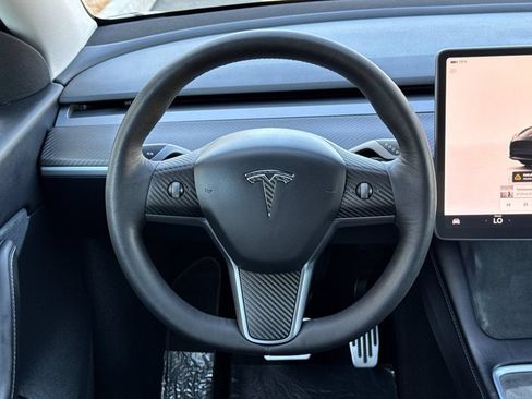 Used 2022 Tesla Model Y Long Range AWD/4WD image 13