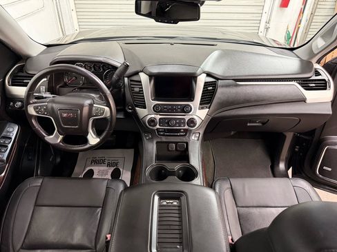 Used 2017 GMC Yukon XL SLT AWD/4WD image 41