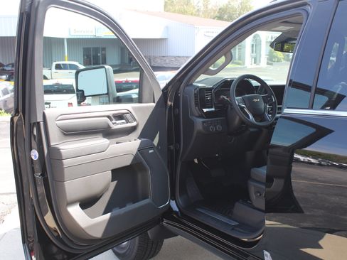 New 2026 Chevrolet Silverado 2500 LTZ w/ LTZ Convenience Package AWD/4WD image 12
