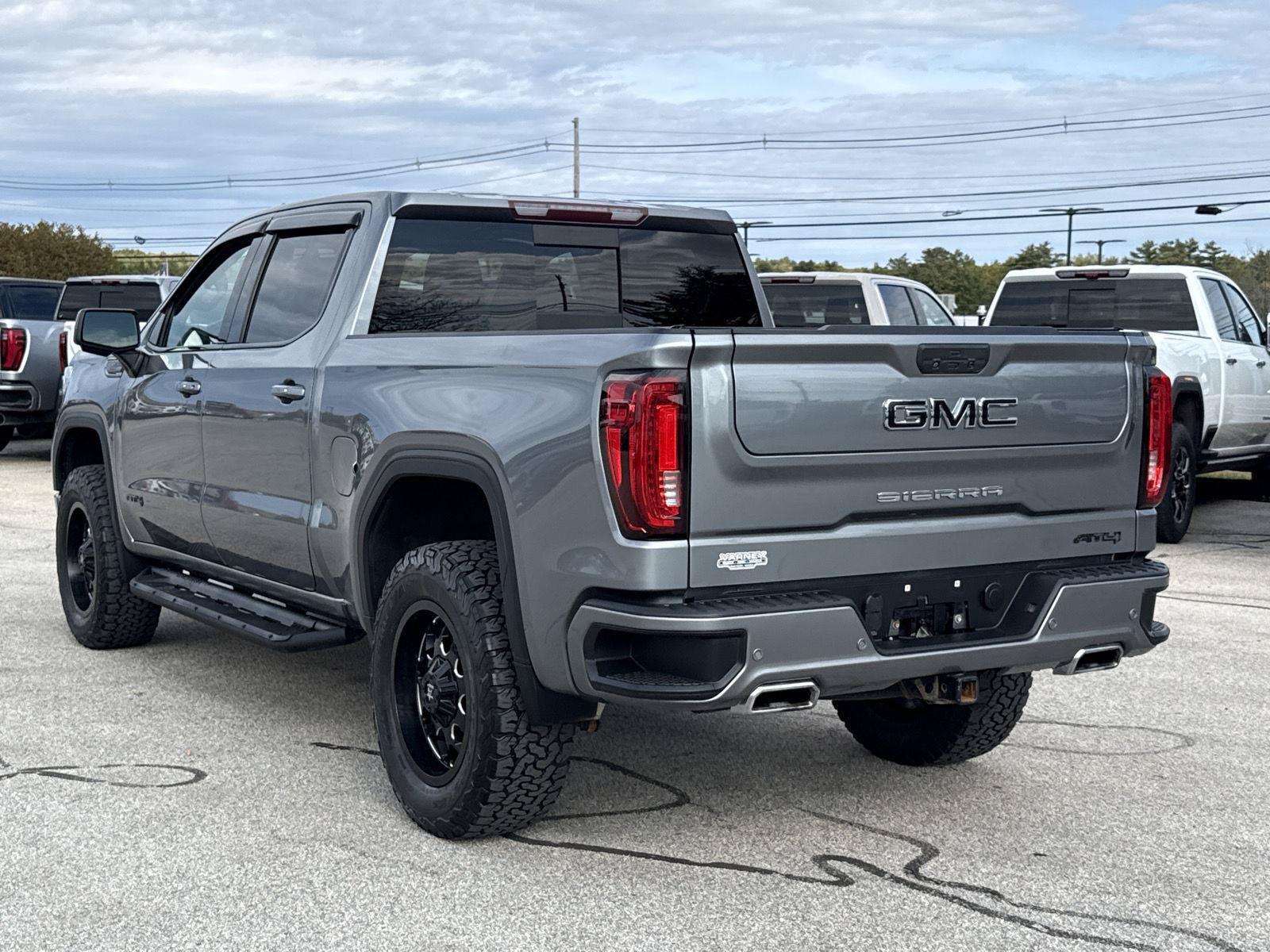 Used 2020 GMC Sierra 1500 AT4 w/ AT4 Premium Package AWD/4WD image 8