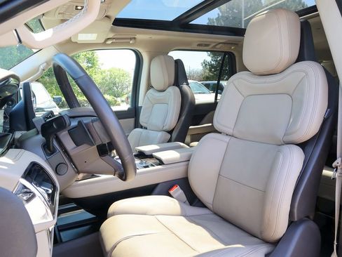 Used 2023 Lincoln Navigator L Reserve AWD/4WD image 33