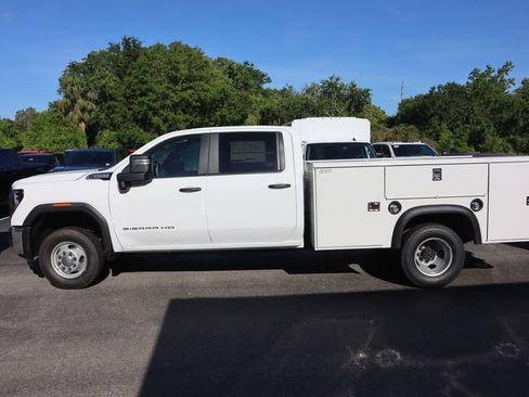New 2025 GMC Sierra 3500 Pro w/ Convenience Package AWD/4WD image 3
