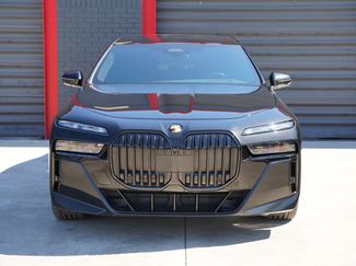 Used 2023 BMW i7 xDrive60 w/ Executive Package 2 video 2