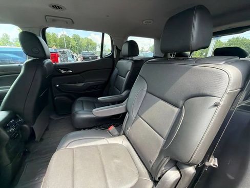 Used 2020 GMC Acadia SLT w/ Premium Package FWD image 16