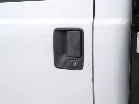Used 2015 Ford F550 4x4 Regular Cab Super Duty image 40