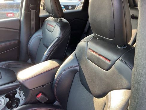 Certified 2022 Jeep Cherokee Trailhawk image 12