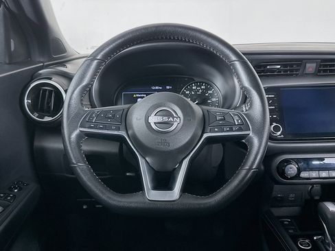 Used 2024 Nissan Kicks SR image 16