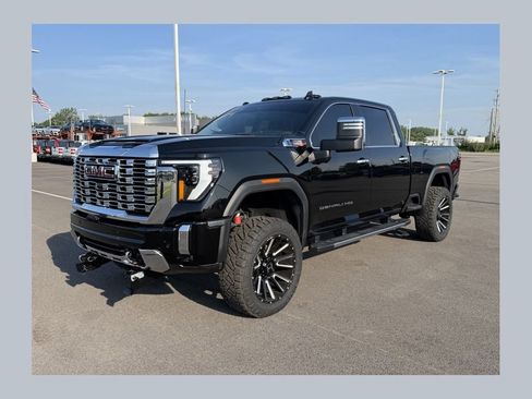 Used 2025 GMC Sierra 3500 Denali w/ Denali Reserve Package AWD/4WD image 1