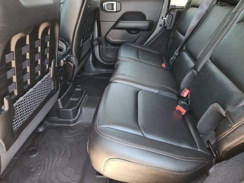 Used 2023 Jeep Wrangler Unlimited Rubicon 392 w/ Xtreme Recon 35" Tire Package AWD/4WD image 31