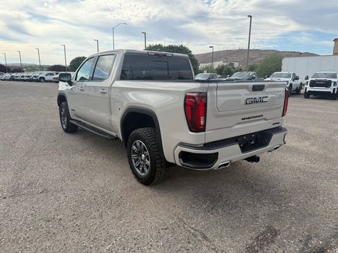 New 2026 GMC Sierra 1500 AT4 w/ AT4 Premium Package AWD/4WD image 7