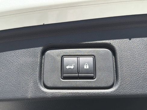 Certified 2024 Nissan Pathfinder SV w/ SV Premium Package FWD image 28
