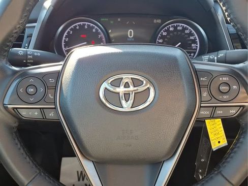 Used 2022 Toyota Camry SE image 14