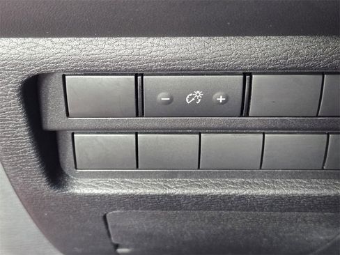 Used 2022 Mitsubishi Outlander SE image 25